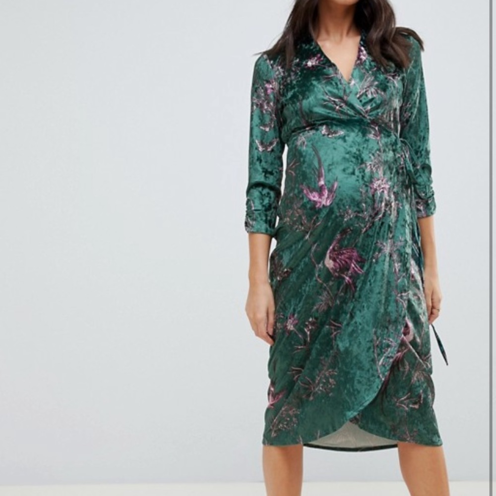 👉Asos hope and ivy velvet maternity wrap dress